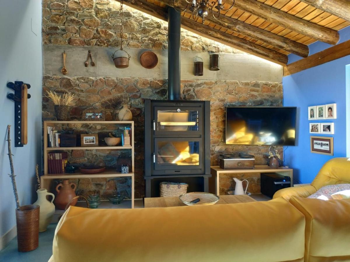 Casa Rural Madre Del Agua. Finca El Robledillo Монестерио Экстерьер фото